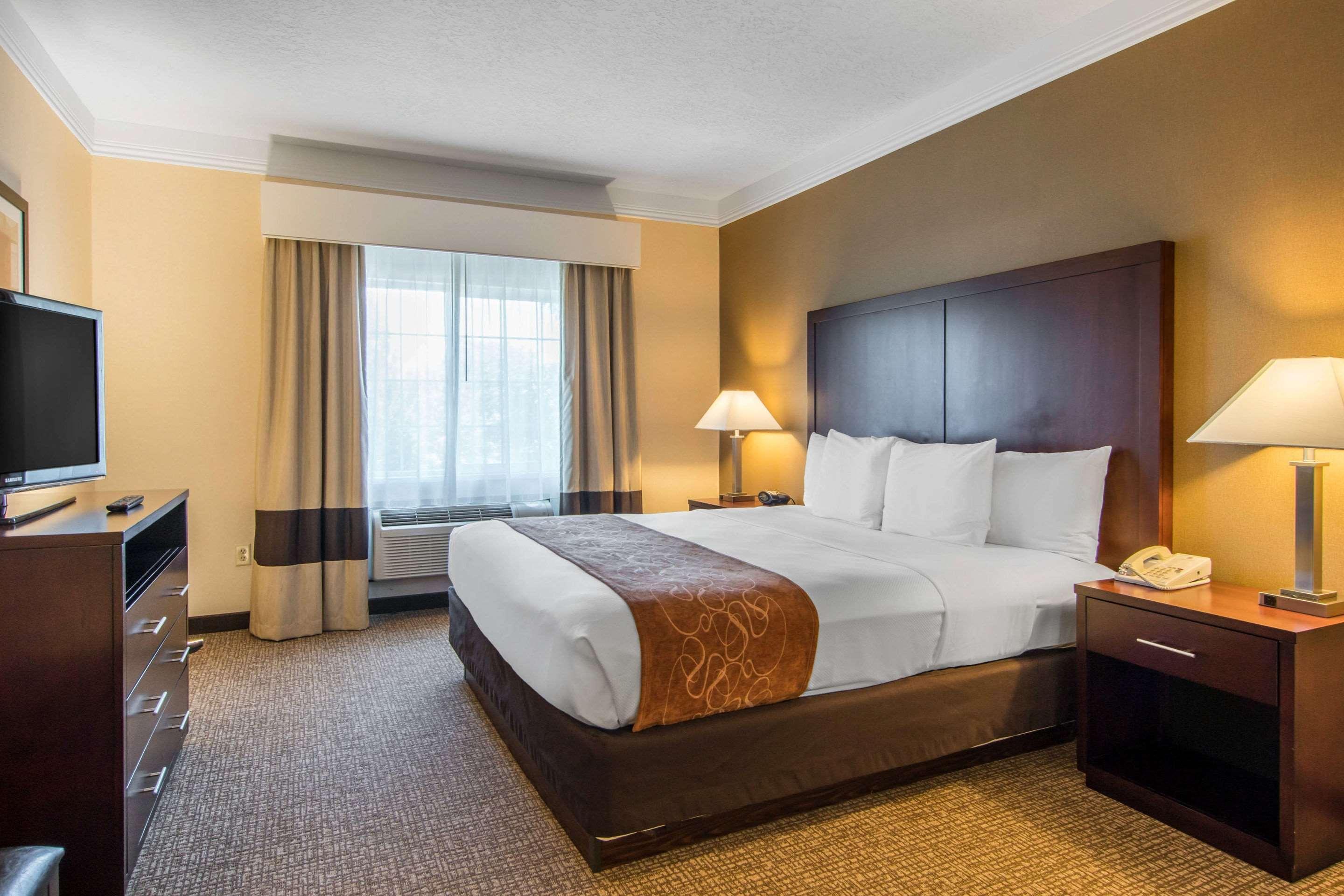 Comfort Suites Linn County Fairground And Expo Albany Exterior photo