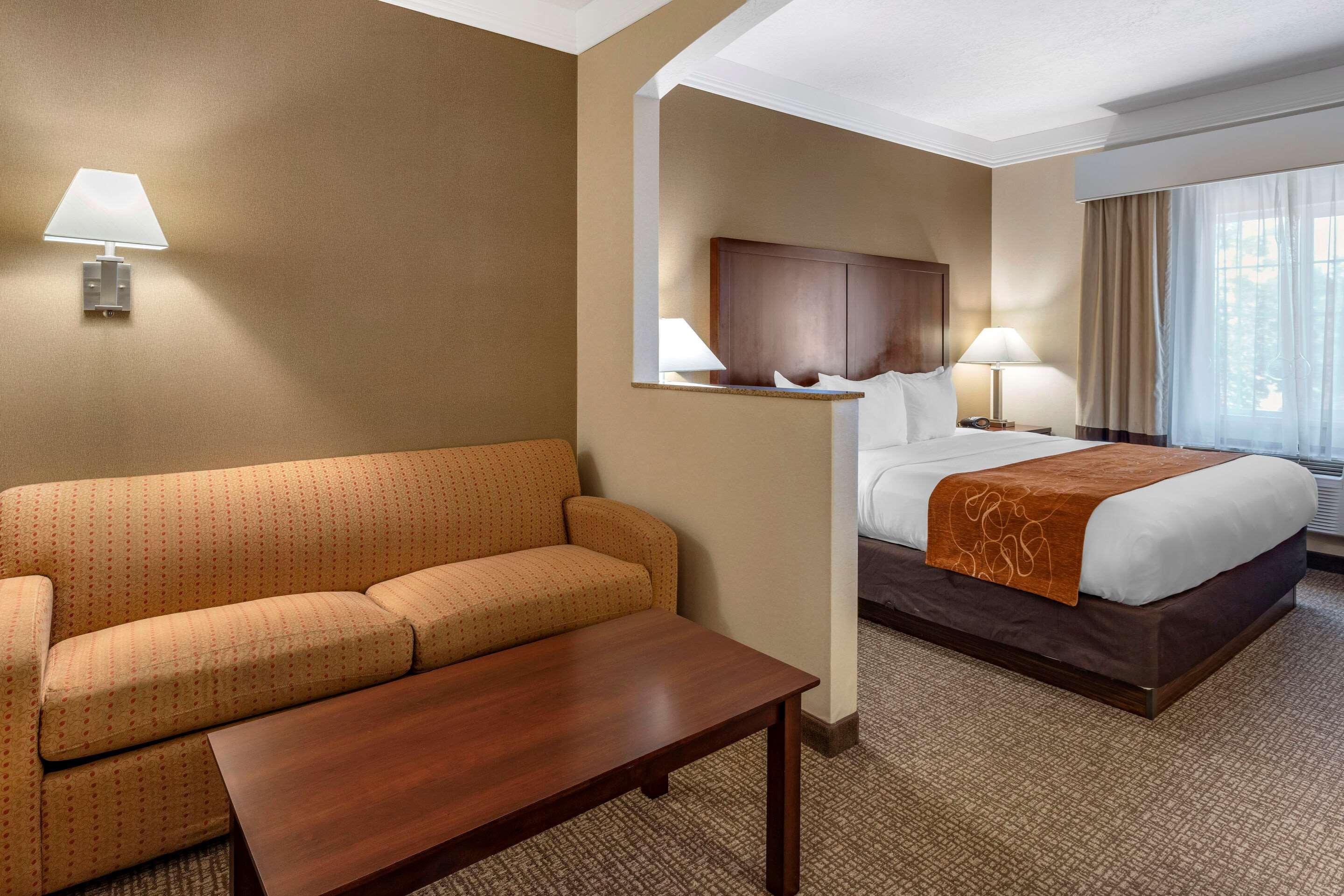 Comfort Suites Linn County Fairground And Expo Albany Exterior photo
