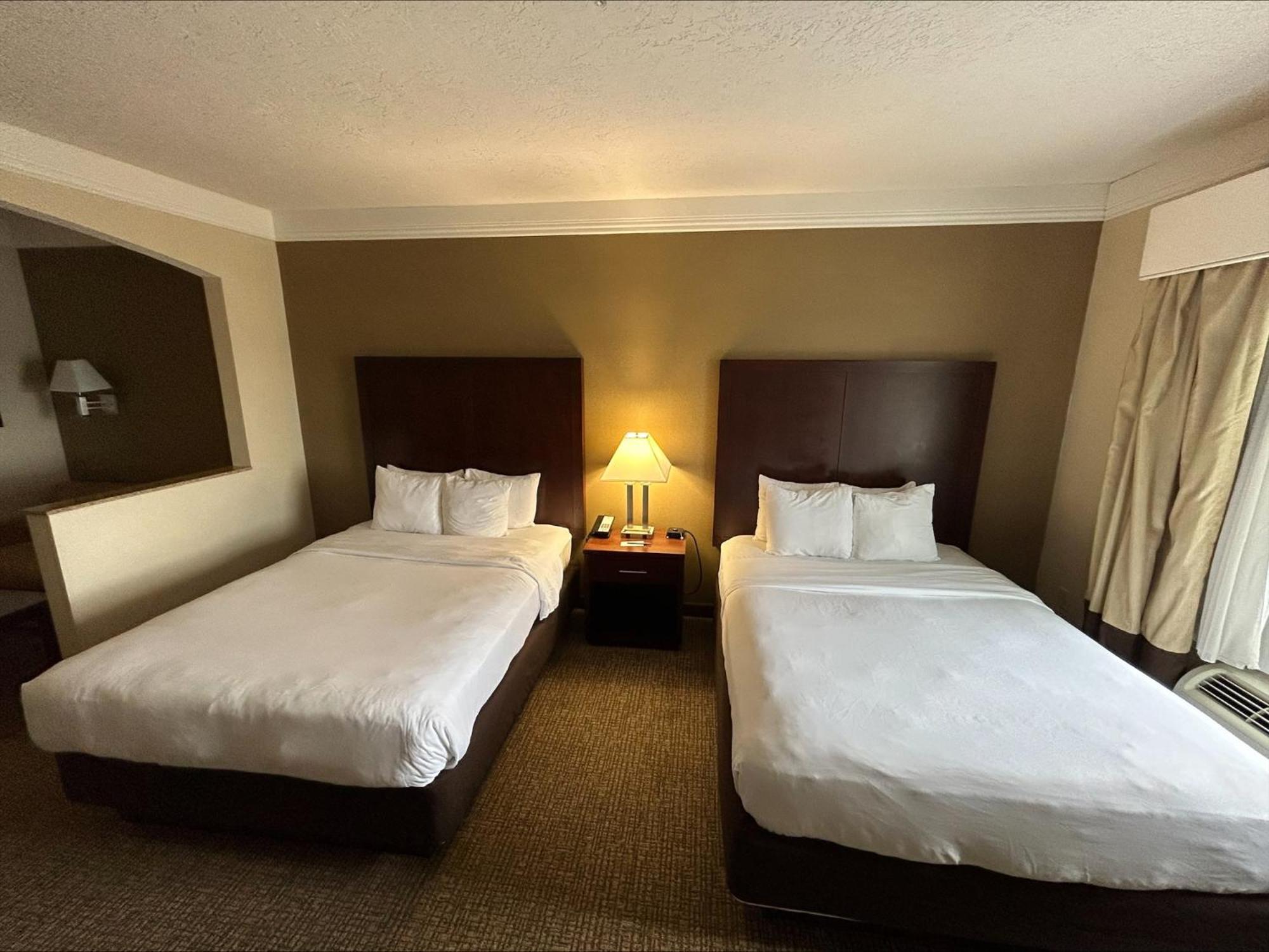 Comfort Suites Linn County Fairground And Expo Albany Exterior photo